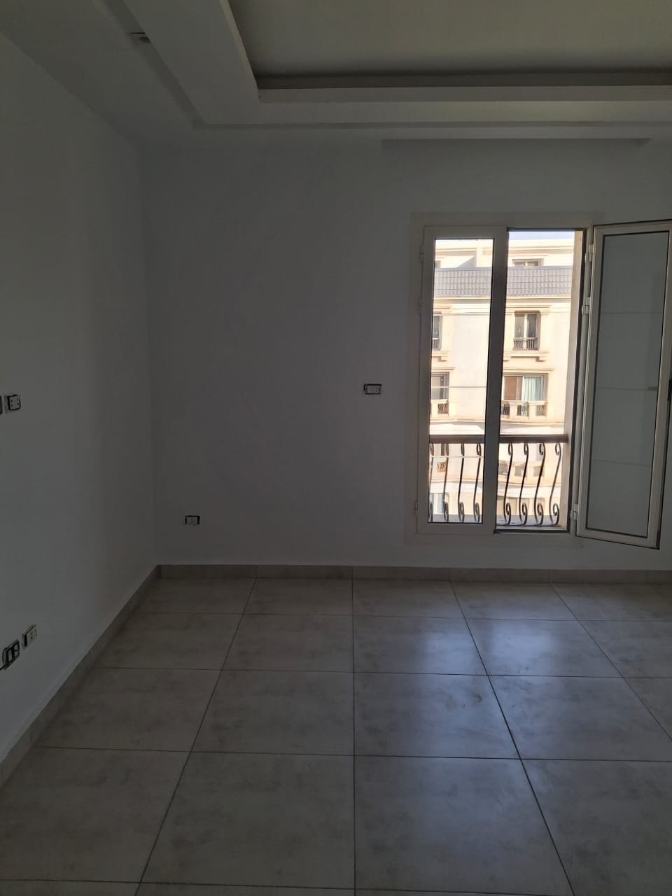 Bright room, Mountain View Hyde Park iVilla for rent | غرفة مضيئة، آي فيلا للإيجار في ماونتن فيو هايد بارك