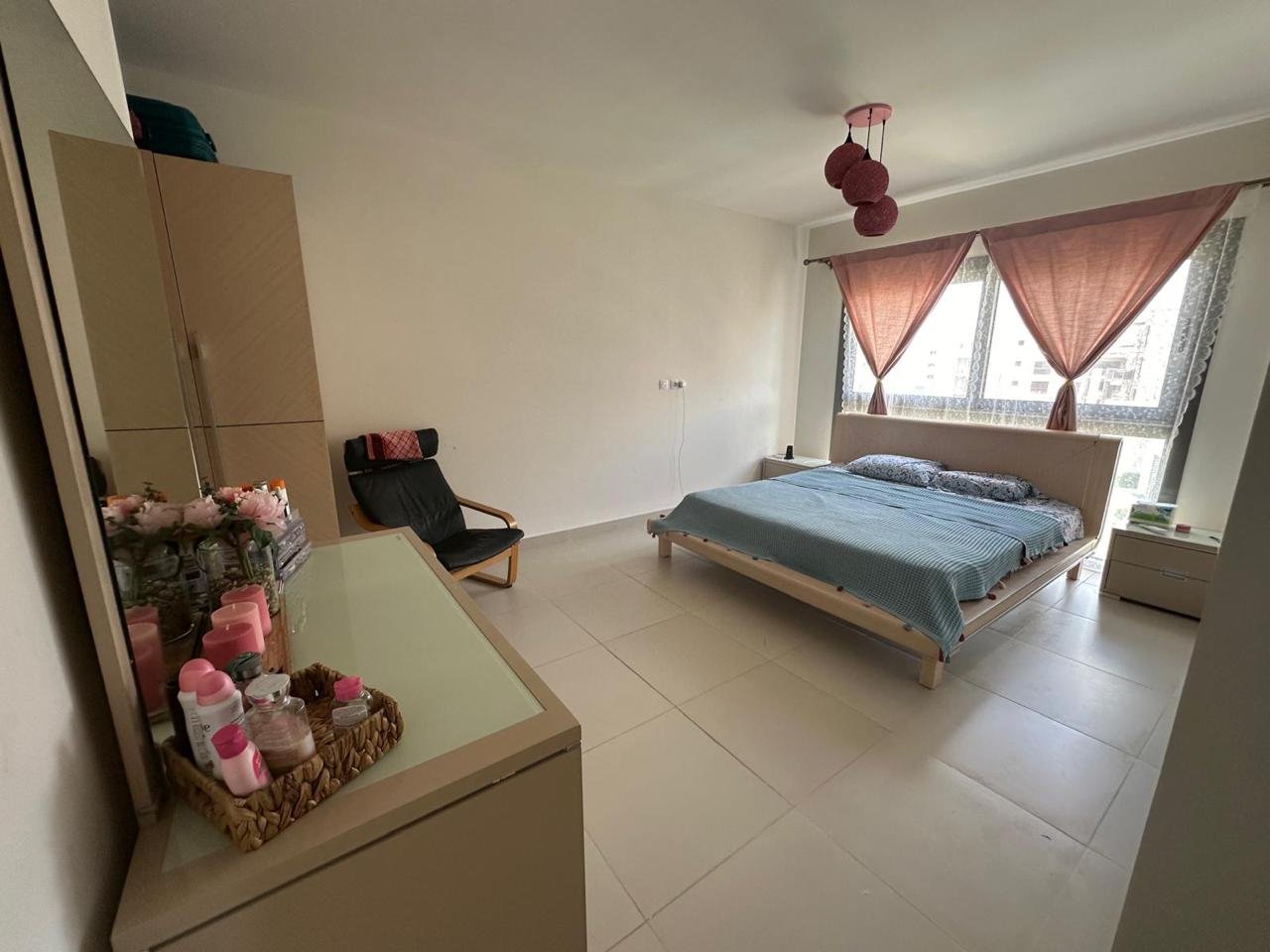 95-marassi-marina-2-310-05 Bedroom with double bed, chalet for rent in Marassi Marina 2, North Coast | غرفة نوم بسرير مزدوج، شاليه للإيجار في مراسي مارينا 2، الساحل الشمالي