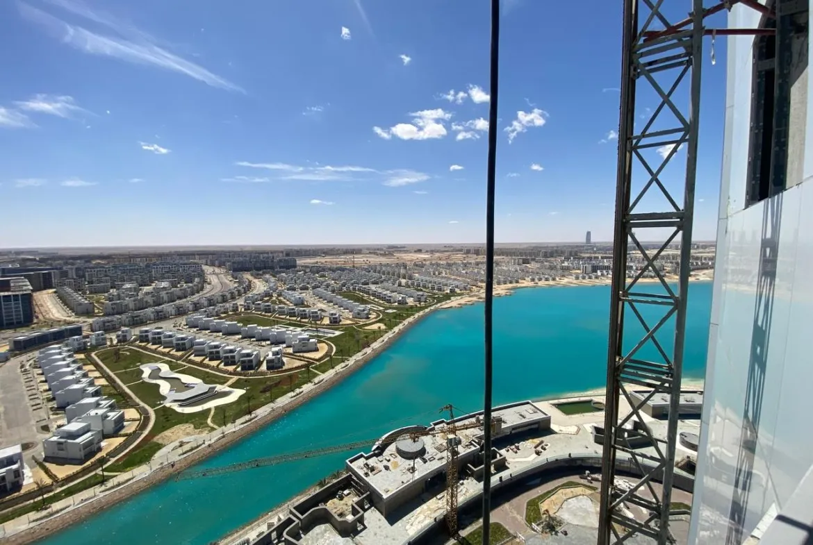 High-floor view over the turquoise lagoon - chalet in Alamein Towers
