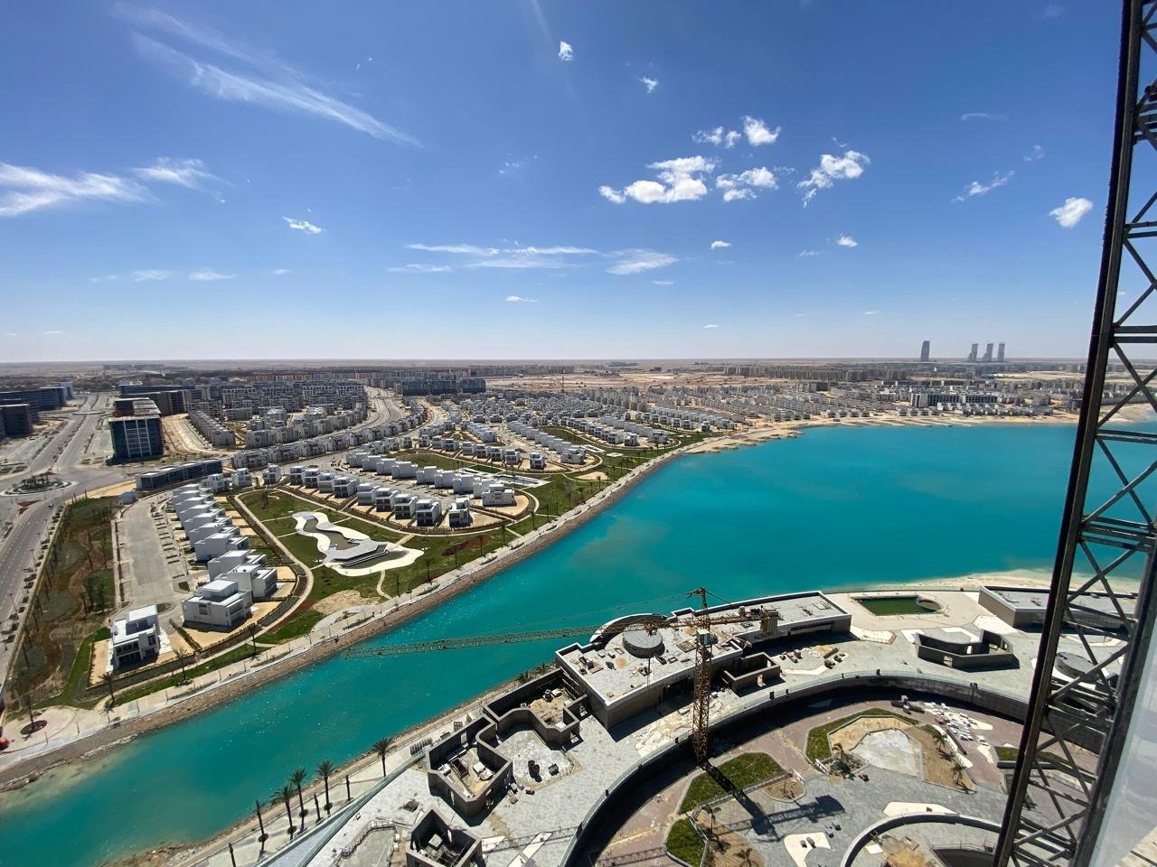 Panoramic aerial view of the lagoon and marina district - chalet in Alamein Towers