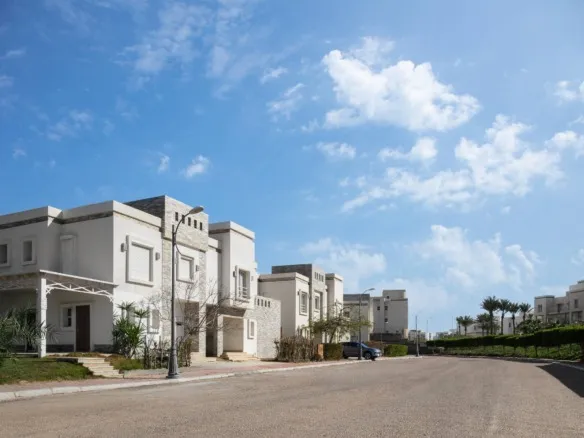 Chalet buildings in Amwaj compound - مباني الشاليهات في قرية أمواج - Amwaj North Coast