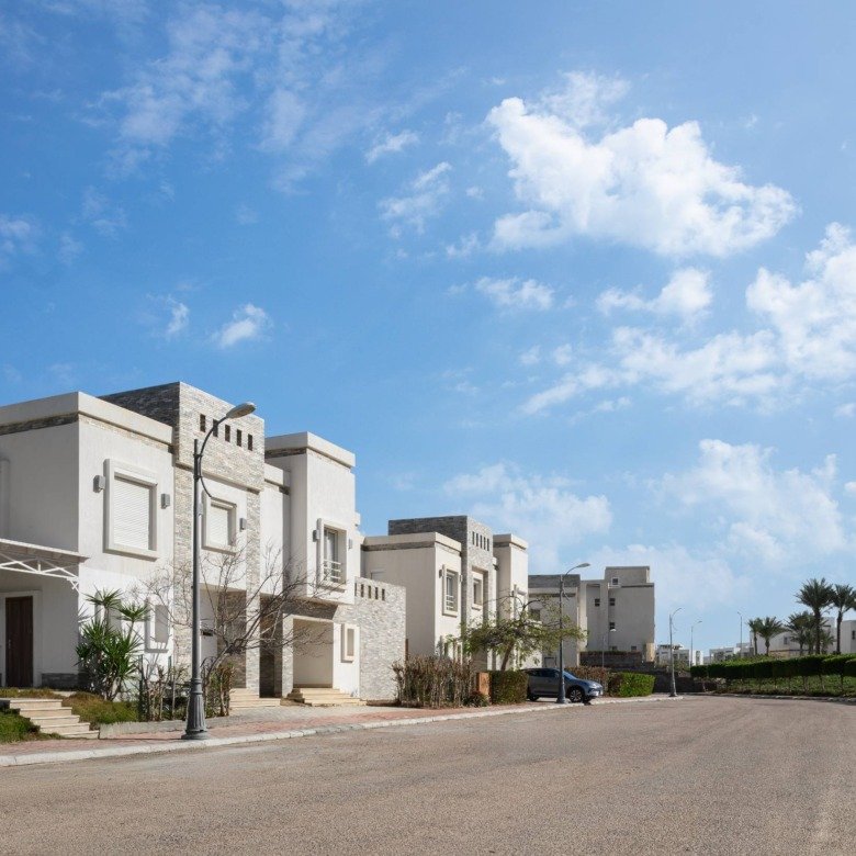 Chalet buildings in Amwaj compound - مباني الشاليهات في قرية أمواج - Amwaj North Coast