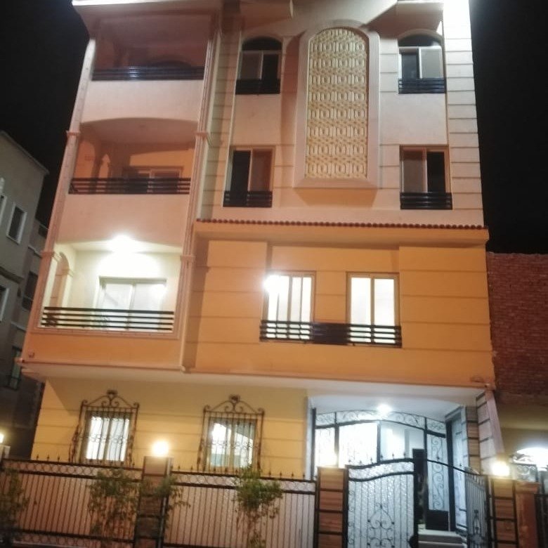 residential building for sale in El Shorouk Family Housing - photo 1 | عمارة سكنية للبيع في الاسكان العائلي بالشروق - صورة 1