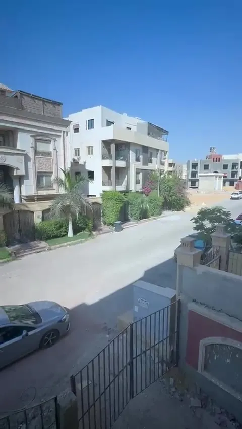 Apartment for sale in Defaa Watany New Cairo - شقة للبيع في فيلات الدفاع الوطني التجمع الخامس 64-05
