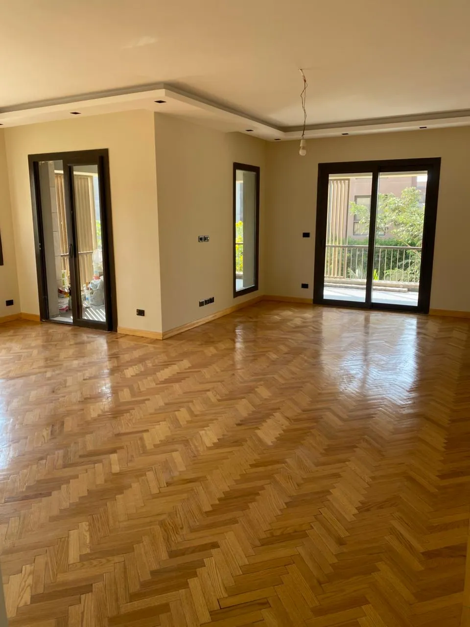 Apartment for rent in District 5 New Cairo - شقة للإيجار في ديستريكت 5 التجمع الخامس 122-02