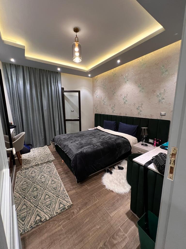 Furnished apartment for rent in Eastown SODIC New Cairo, master bedroom - شقة مفروشة للإيجار في إيستاون التجمع الخامس، غرفة النوم الرئيسية 114-02