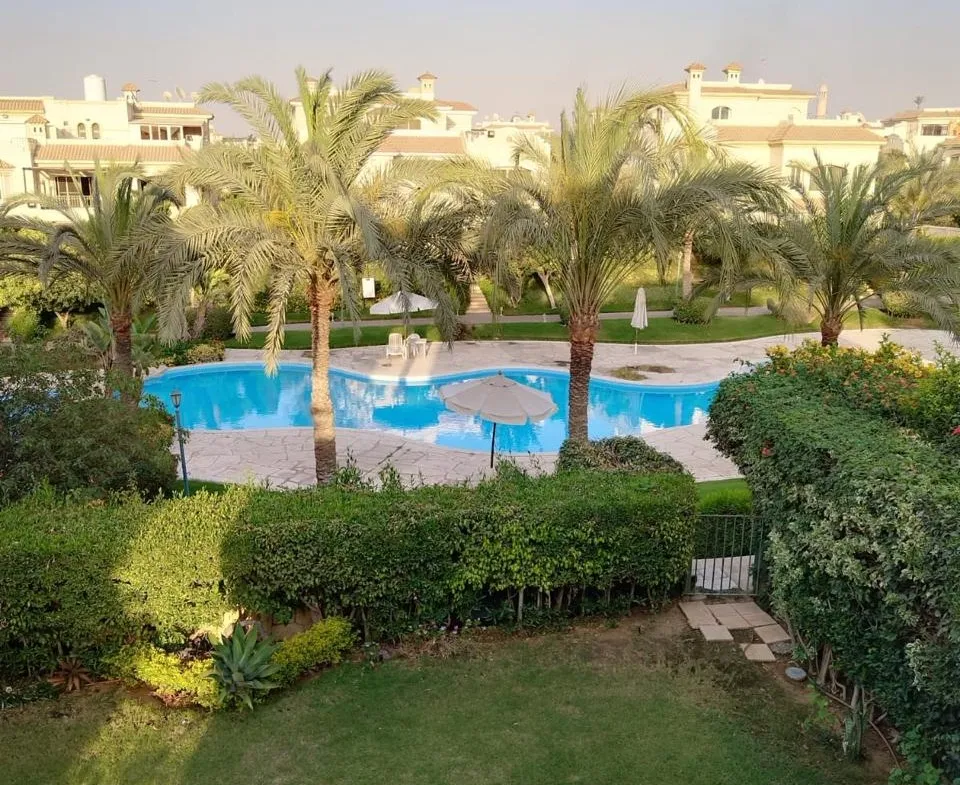 El Patio 1 twinhouse private pool and garden - حمام السباحة الخاص والحديقة بتوين هاوس الباتيو 1 - 101-01