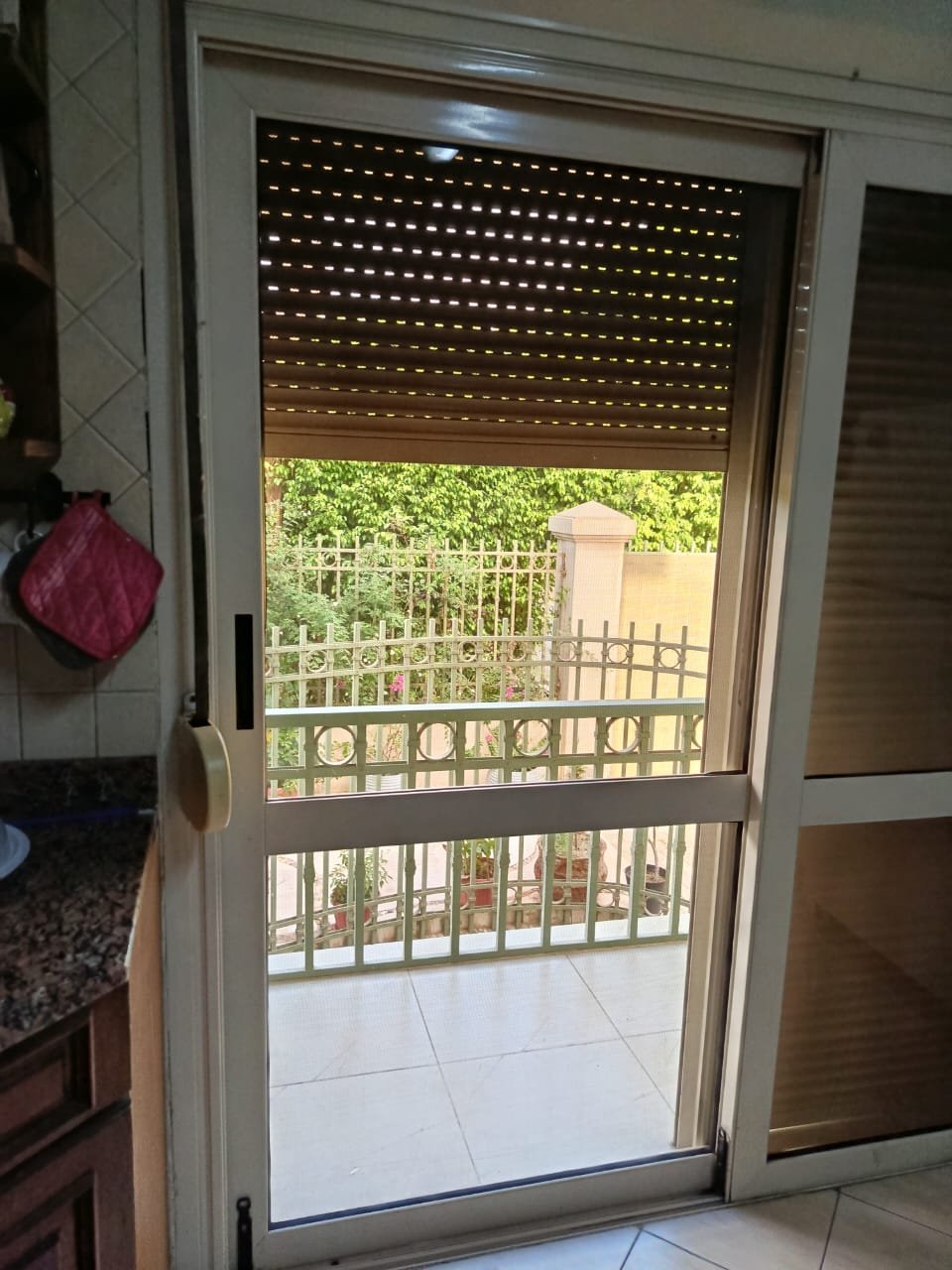 Balcony with garden view - البلكونة بإطلالة على الحديقة - 101-10