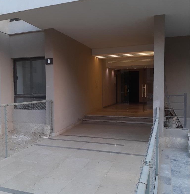 Entrance corridor of the building - apartment in Fifth Square, New Cairo