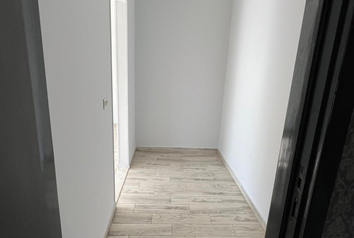Empty hallway - duplex in Hyde Park, New Cairo