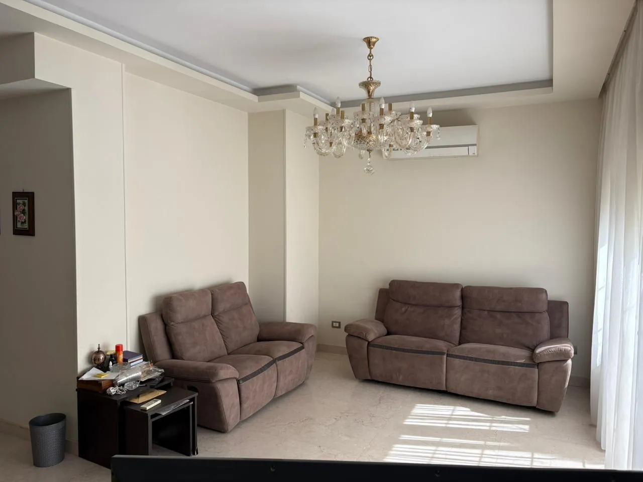 Townhouse for sale in Hyde Park New Cairo, living room - تاون هاوس للبيع في هايد بارك التجمع الخامس، غرفة المعيشة 120-01