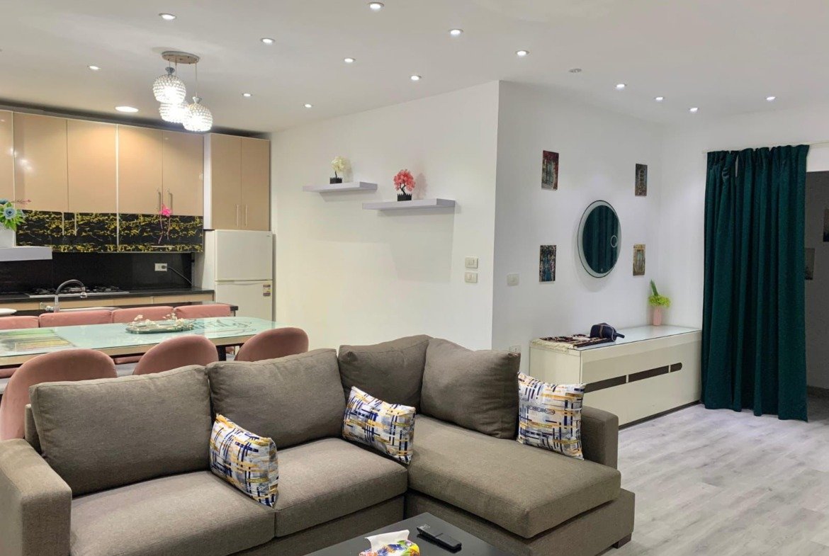 Ground Floor Apartment with Garden for Rent in Lake View Residence New Cairo 144 sqm - شقة أرضي بجاردن للإيجار في ليك فيو ريزيدنس التجمع الخامس 144 متر 110-02