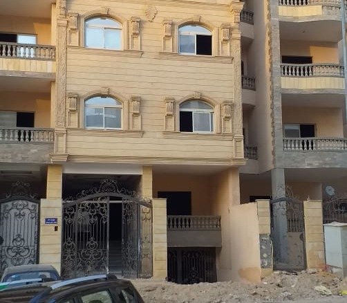 Apartment for Sale in North Lotus, New Cairo | 135 sqm, 3 Beds – Overlooking N 90th St and Platinum Club