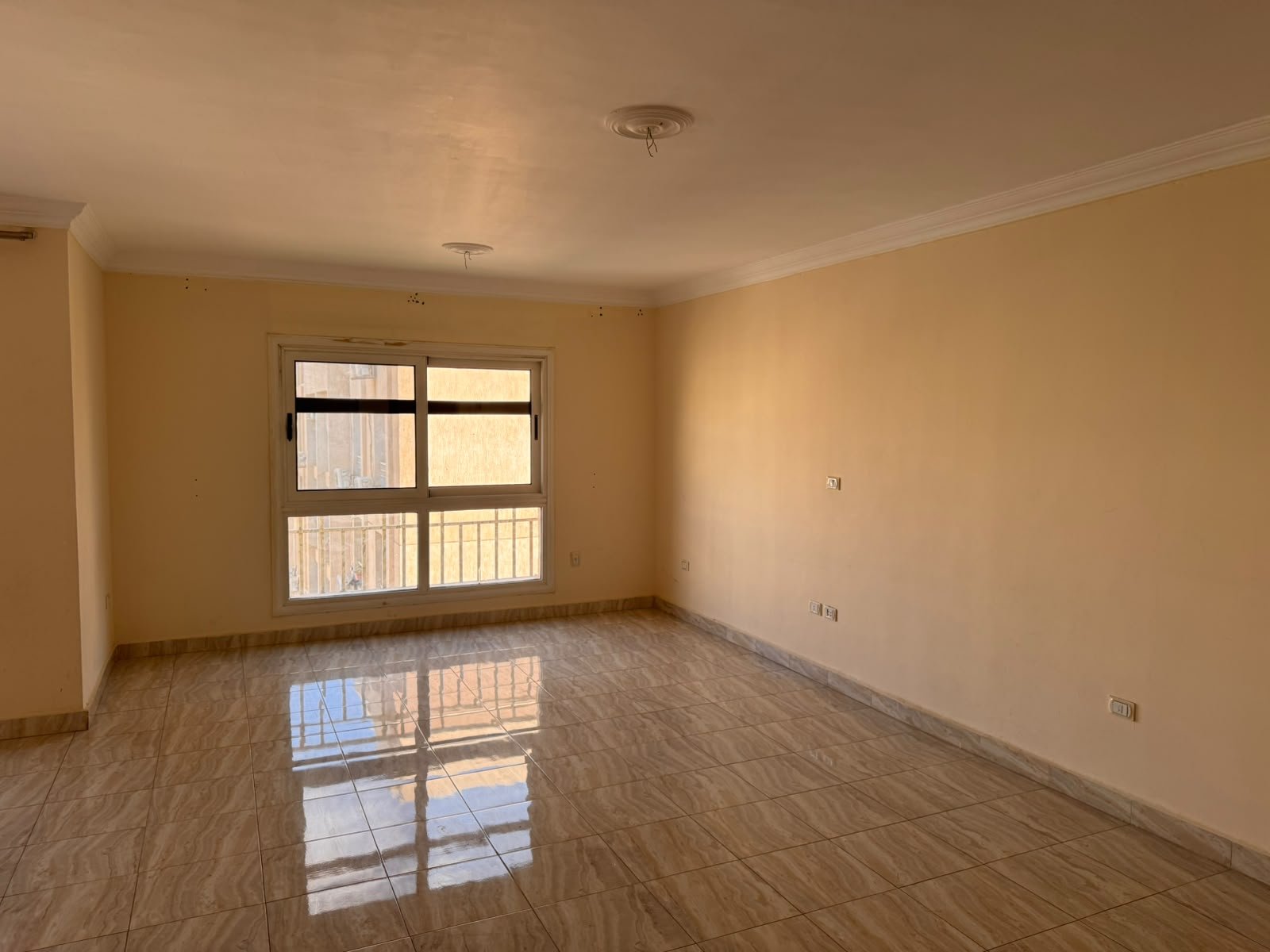 Apartment for sale in Madinaty B11 New Cairo - spacious living room