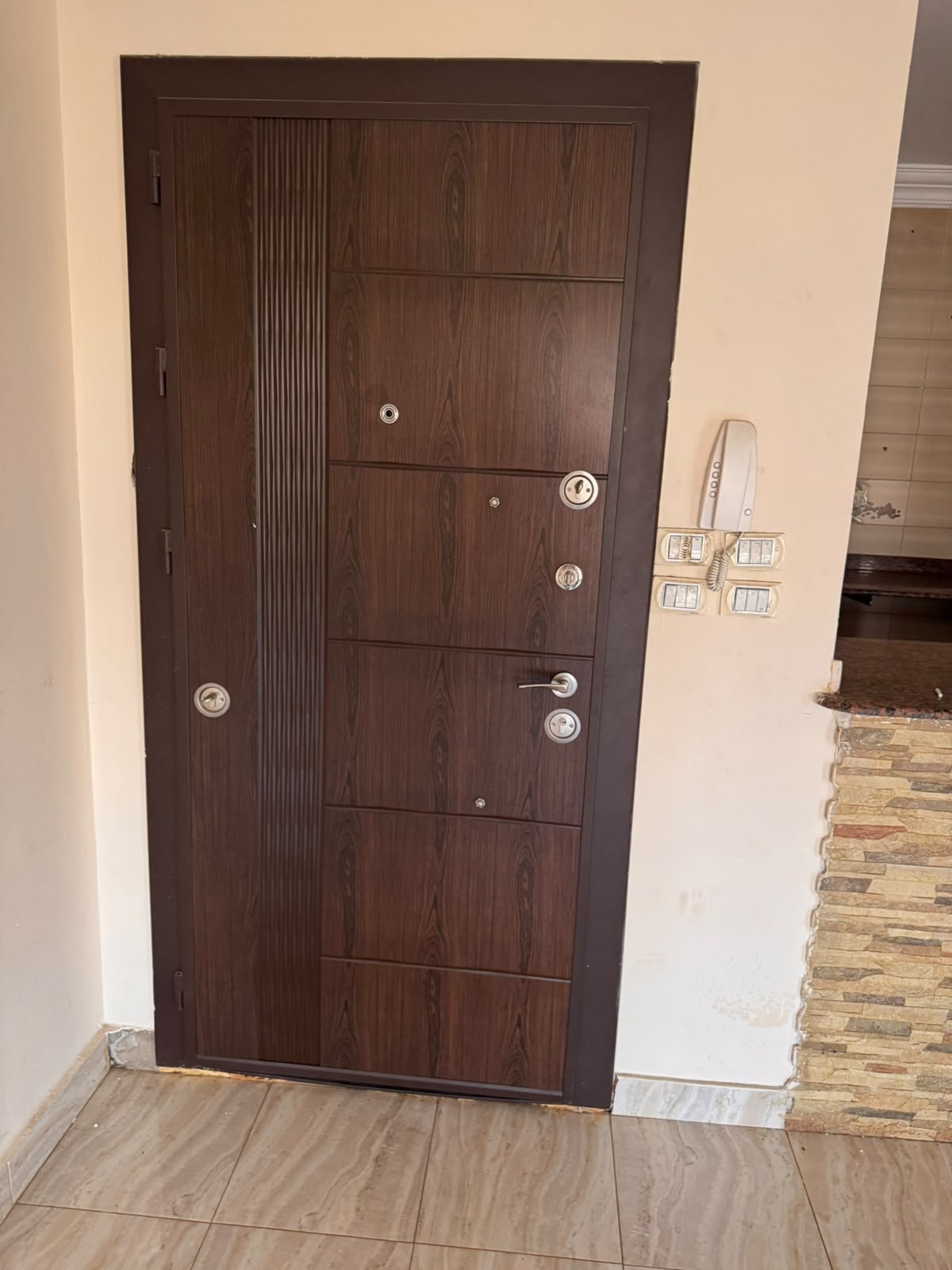 Apartment for sale in Madinaty B11 New Cairo - entrance door