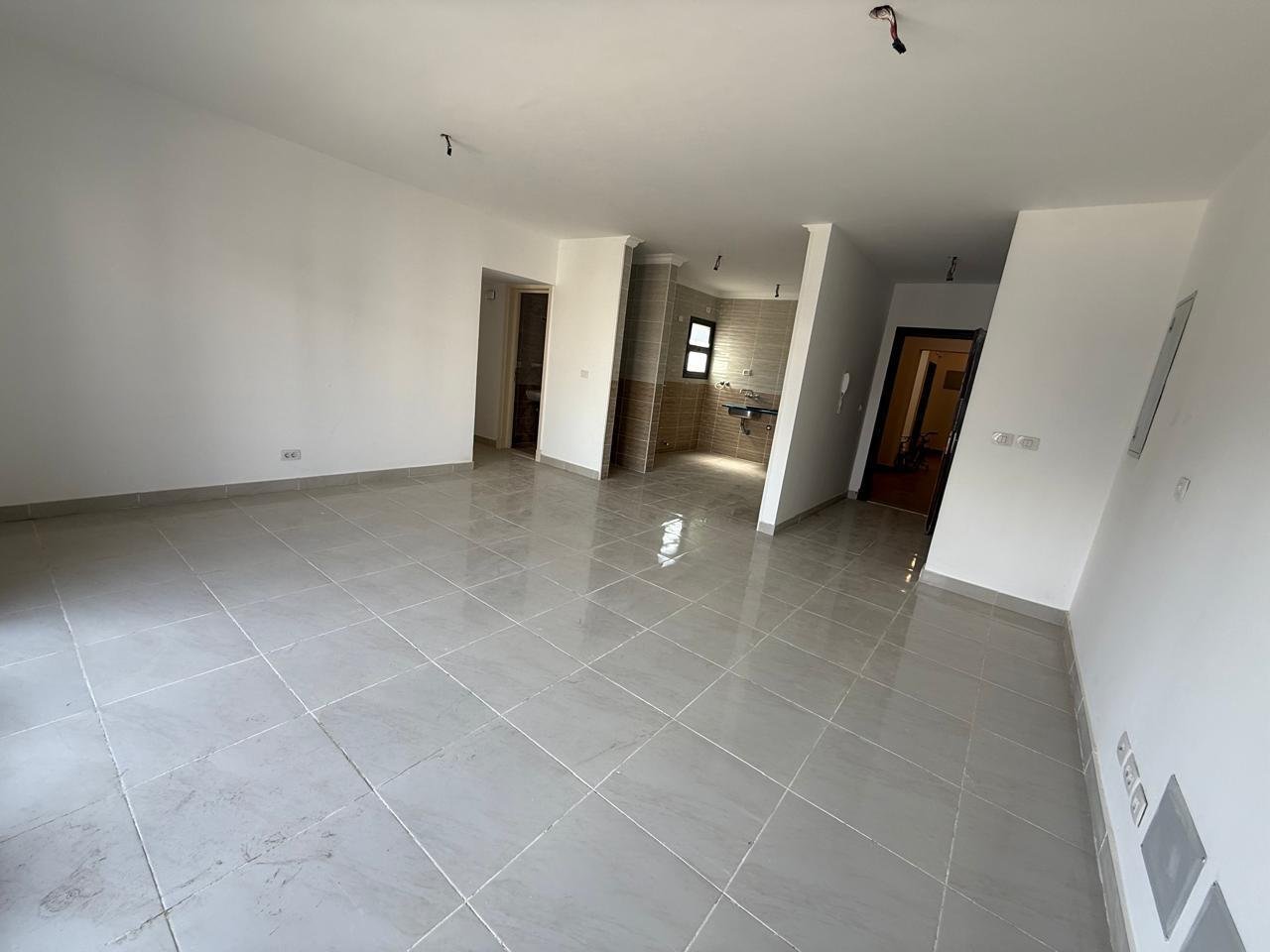 Apartment for sale in Madinaty B15 New Cairo - spacious reception