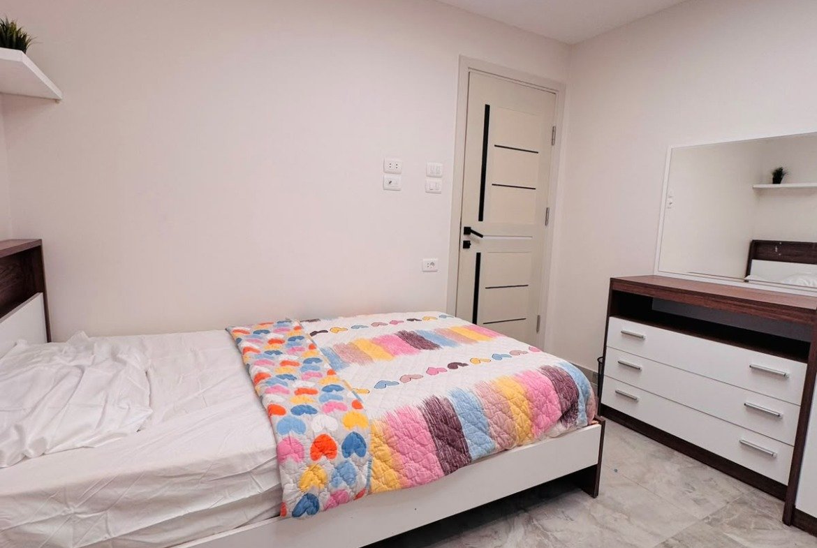 Furnished apartment for sale in Madinaty B6 main street view - 0e86d844