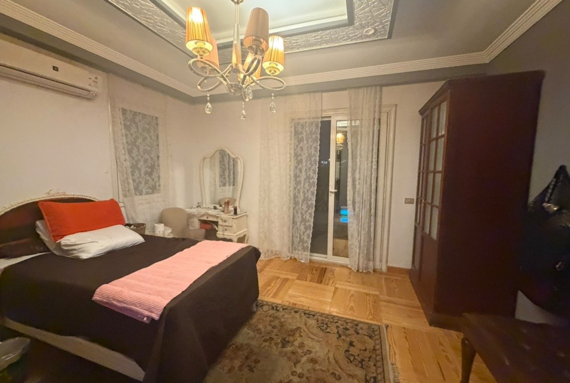 Second bedroom, villa for sale in Maxim Country Club - غرفة نوم ثانية، فيلا للبيع في كمبوند مكسيم