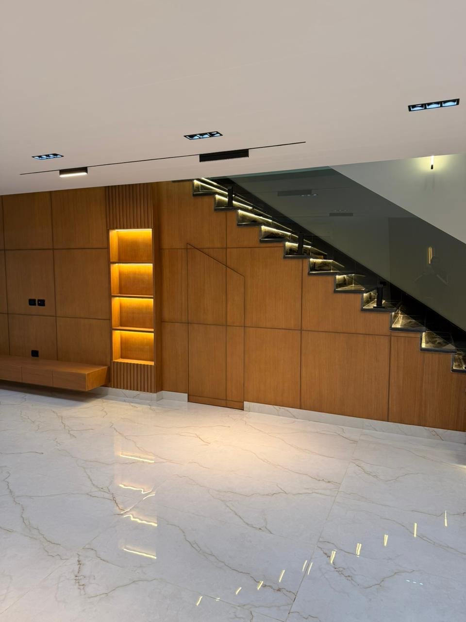 mv-icity-villa-325-05 Villa for rent in Mountain View iCity New Cairo - فيلا للإيجار في ماونتن فيو اي سيتي التجمع الخامس 123-05
