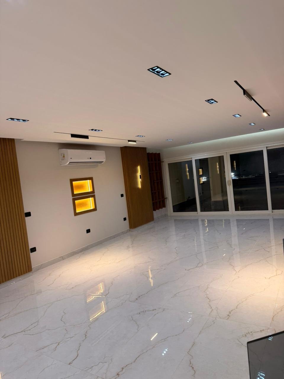 mv-icity-villa-325-07 Villa for rent in Mountain View iCity New Cairo - فيلا للإيجار في ماونتن فيو اي سيتي التجمع الخامس 123-07