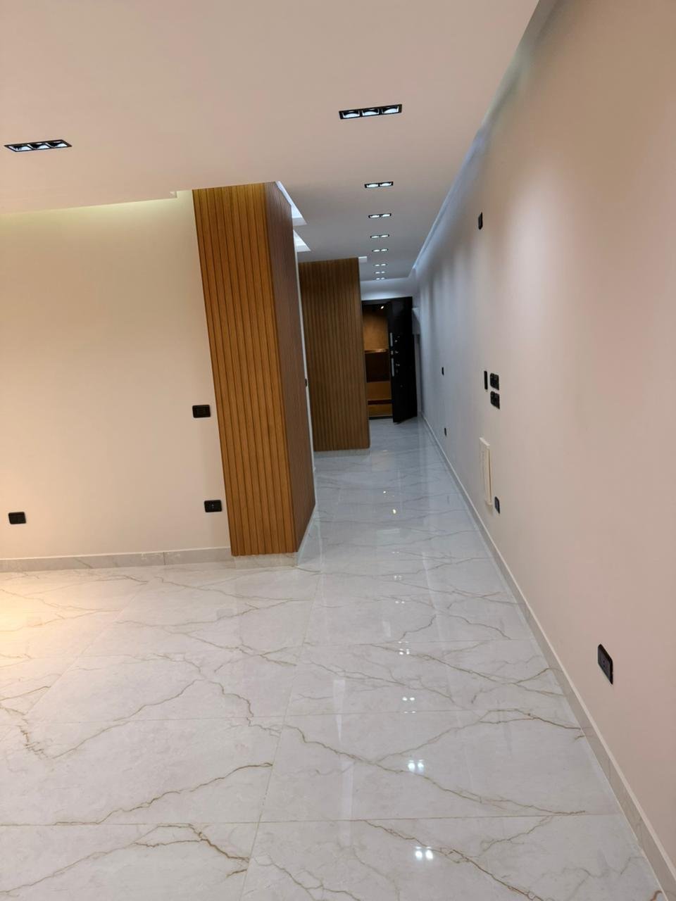 mv-icity-villa-325-09 Villa for rent in Mountain View iCity New Cairo - فيلا للإيجار في ماونتن فيو اي سيتي التجمع الخامس 123-09