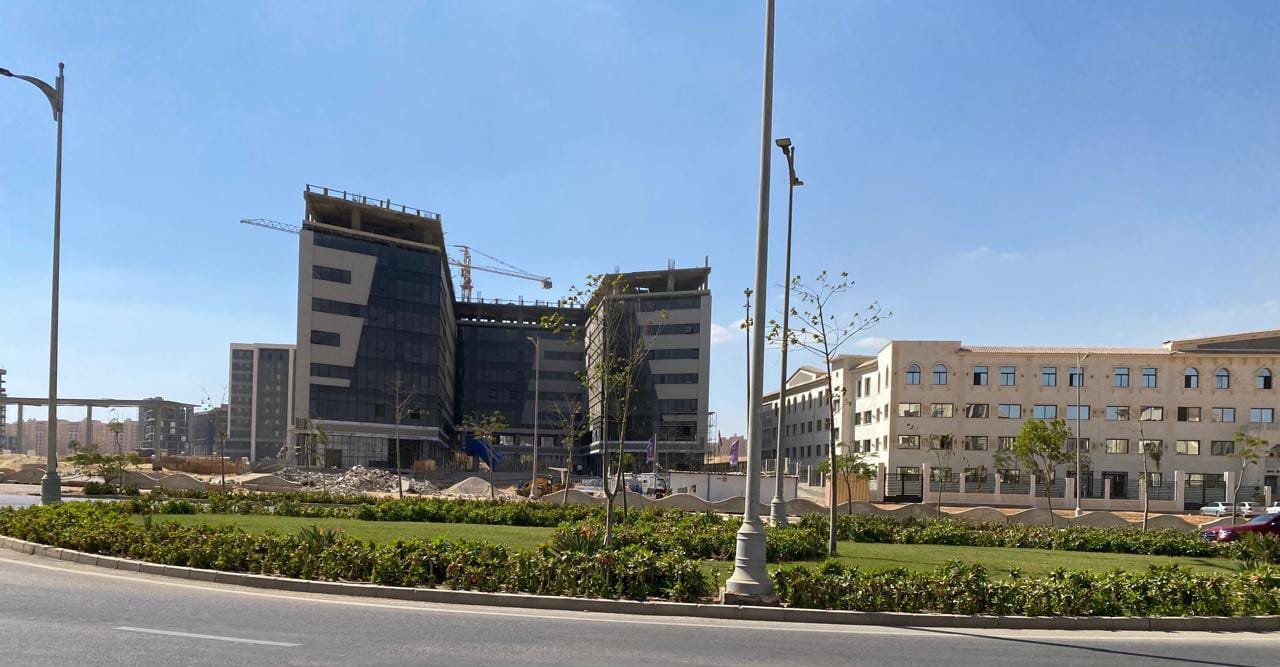 office-sale-ivory-plaza-new-capital-29-exterior-day Office for sale in Ivory Plaza, New Administrative Capital - مكتب للبيع في ايفوري بلازا 29-01