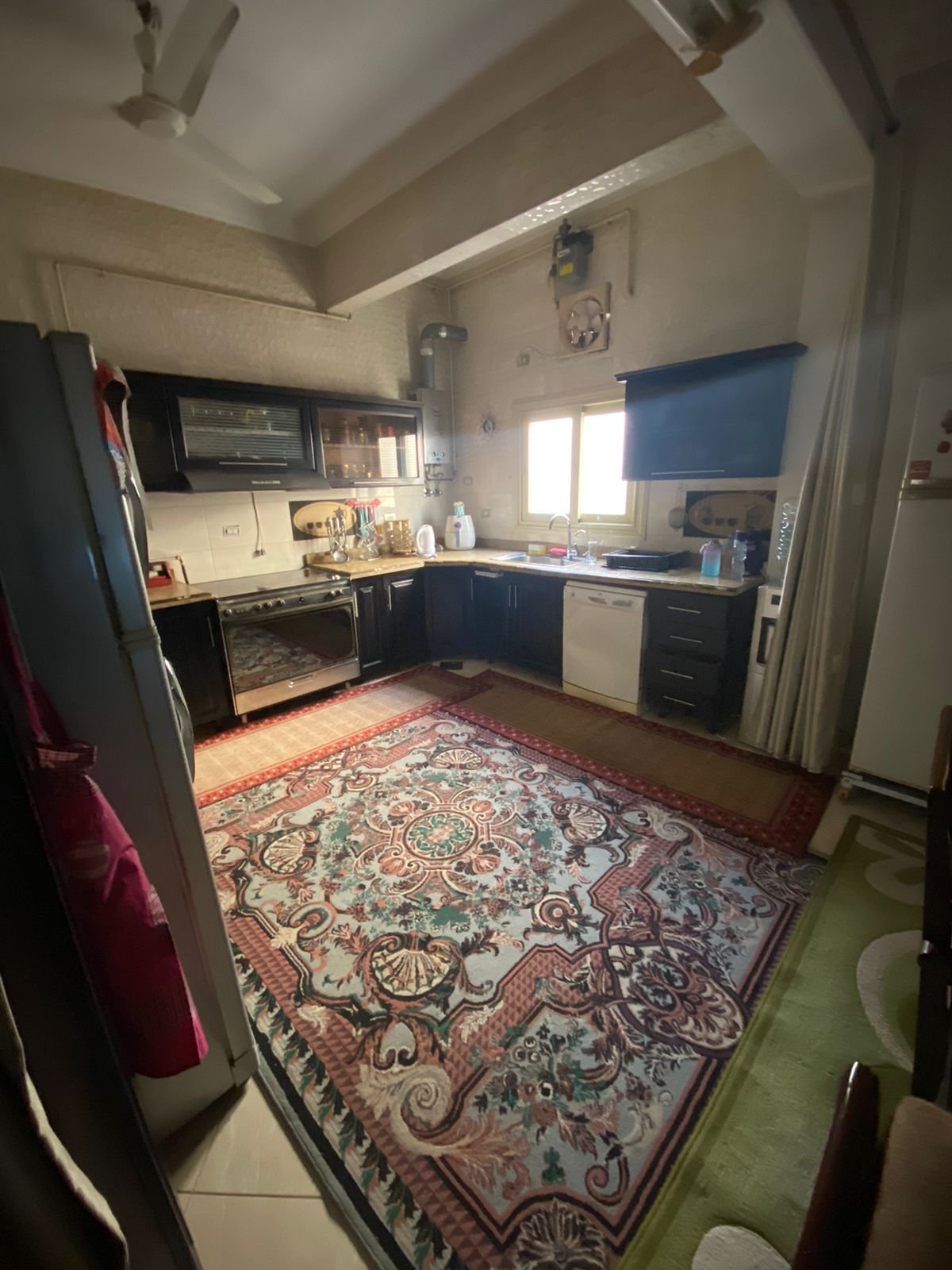 penthouse-for-sale-south-academy-new-cairo-365-sqm-garden-view-kitchen American kitchen of 20 sqm, penthouse in South Academy - مطبخ أمريكاني 20 متر، بنتهاوس في جنوب الأكاديمية