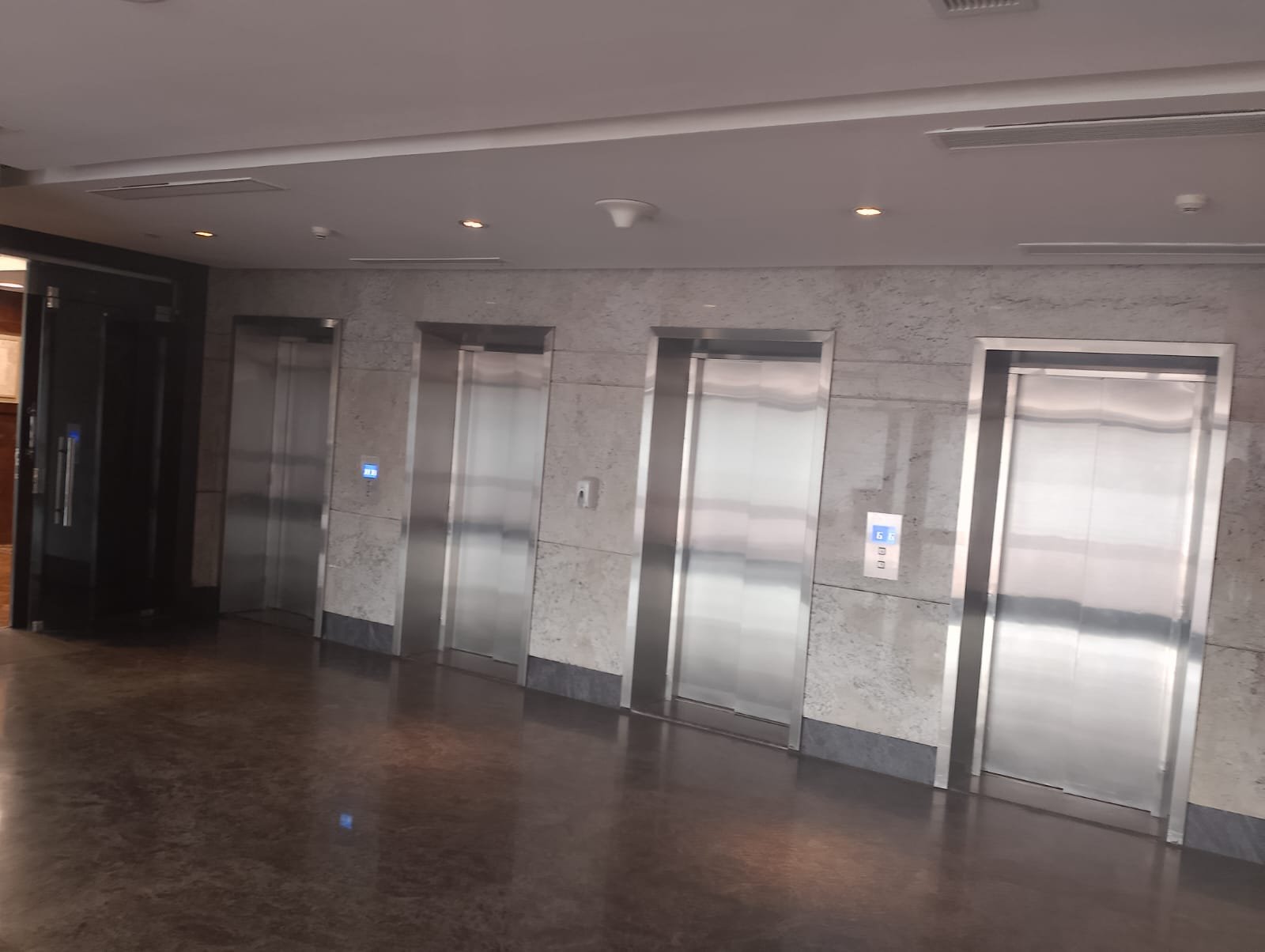 Office for Sale in Redcon, 9th Street, New Cairo | 500 sqm, 5th Floor, Fully Finished