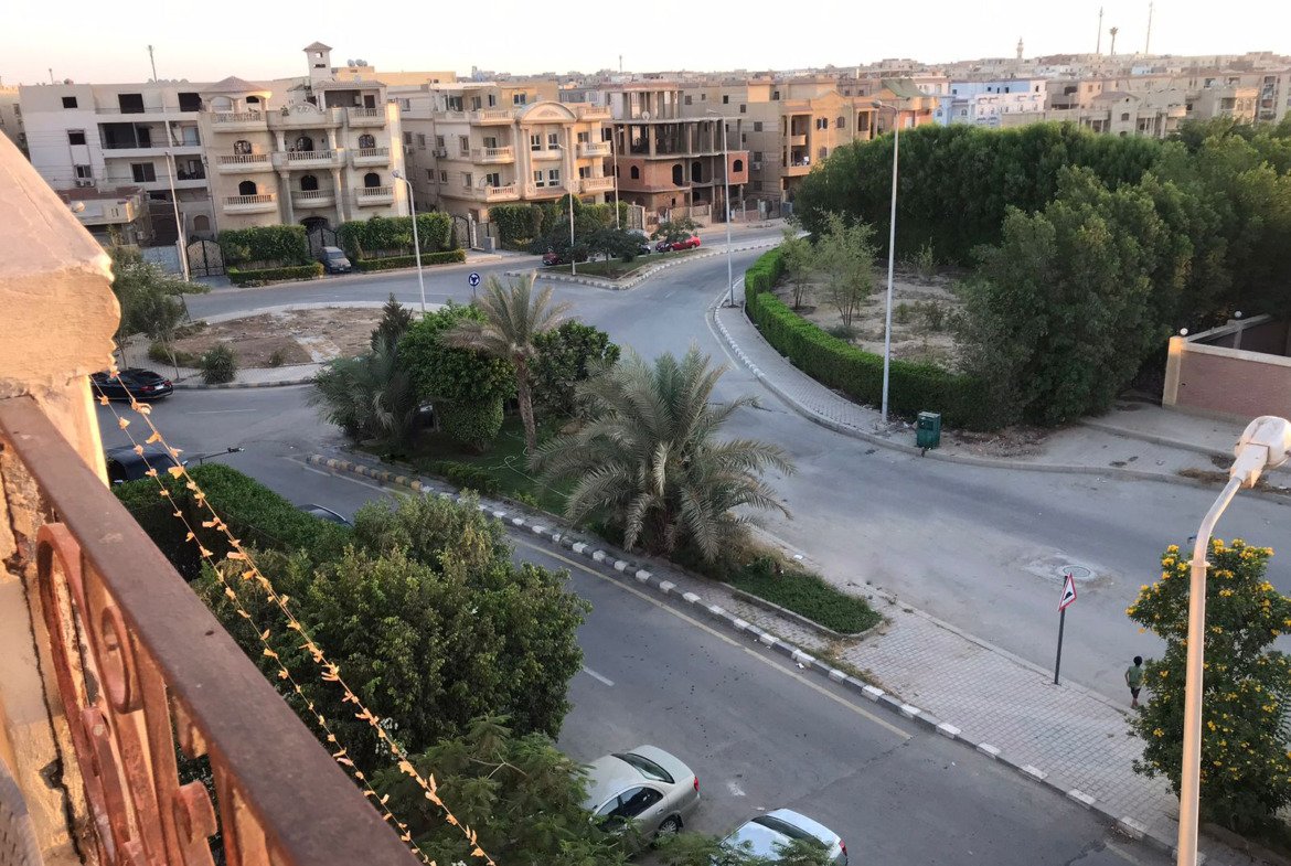 Quiet street view from the roof, Al Banafseg 2 - إطلالة الشارع الهادئ من الروف، البنفسج 2