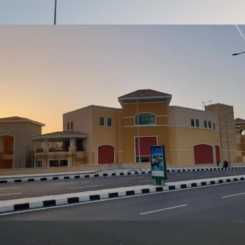 بولي كلينك للإيجار في مول جيتواي، الرحاب، القاهرة الجديدة | 100 متر جاهزة للتشغيل بـ 78,000 شهريًا