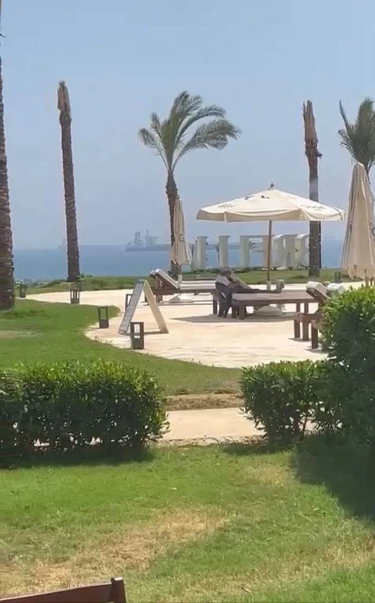 Chalet for Sale in Ain Sokhna | 110 sqm, 2 Beds, Private Garden – First Row on the Sea