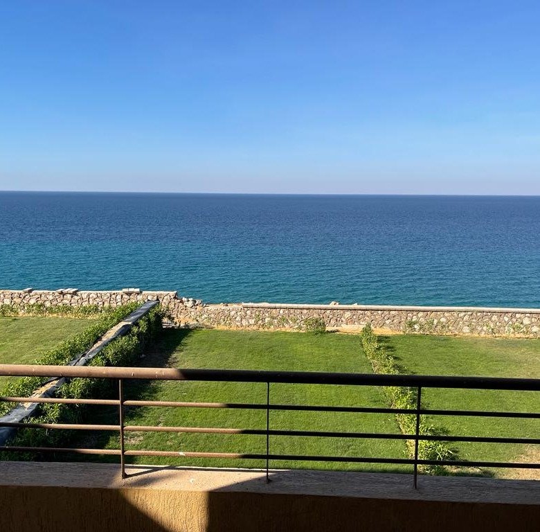Sea view from the garden, villa for rent in Telal Ain Sokhna